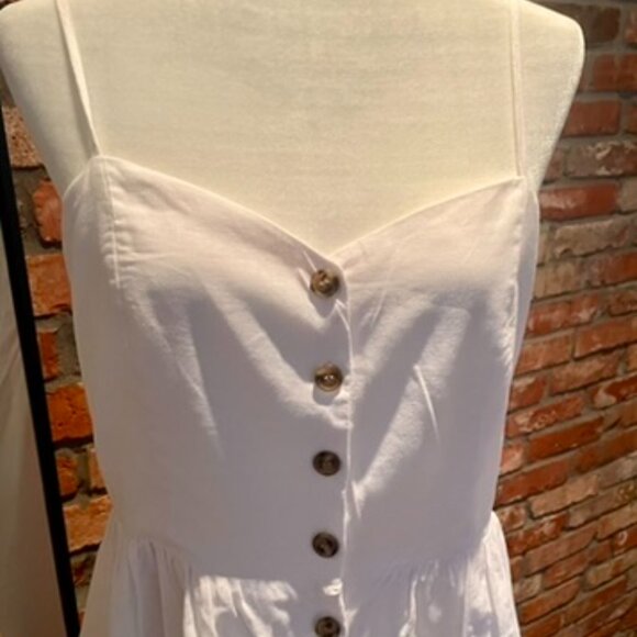 H&M linen blend, button down midi dress. Size M - Picture 4 of 5
